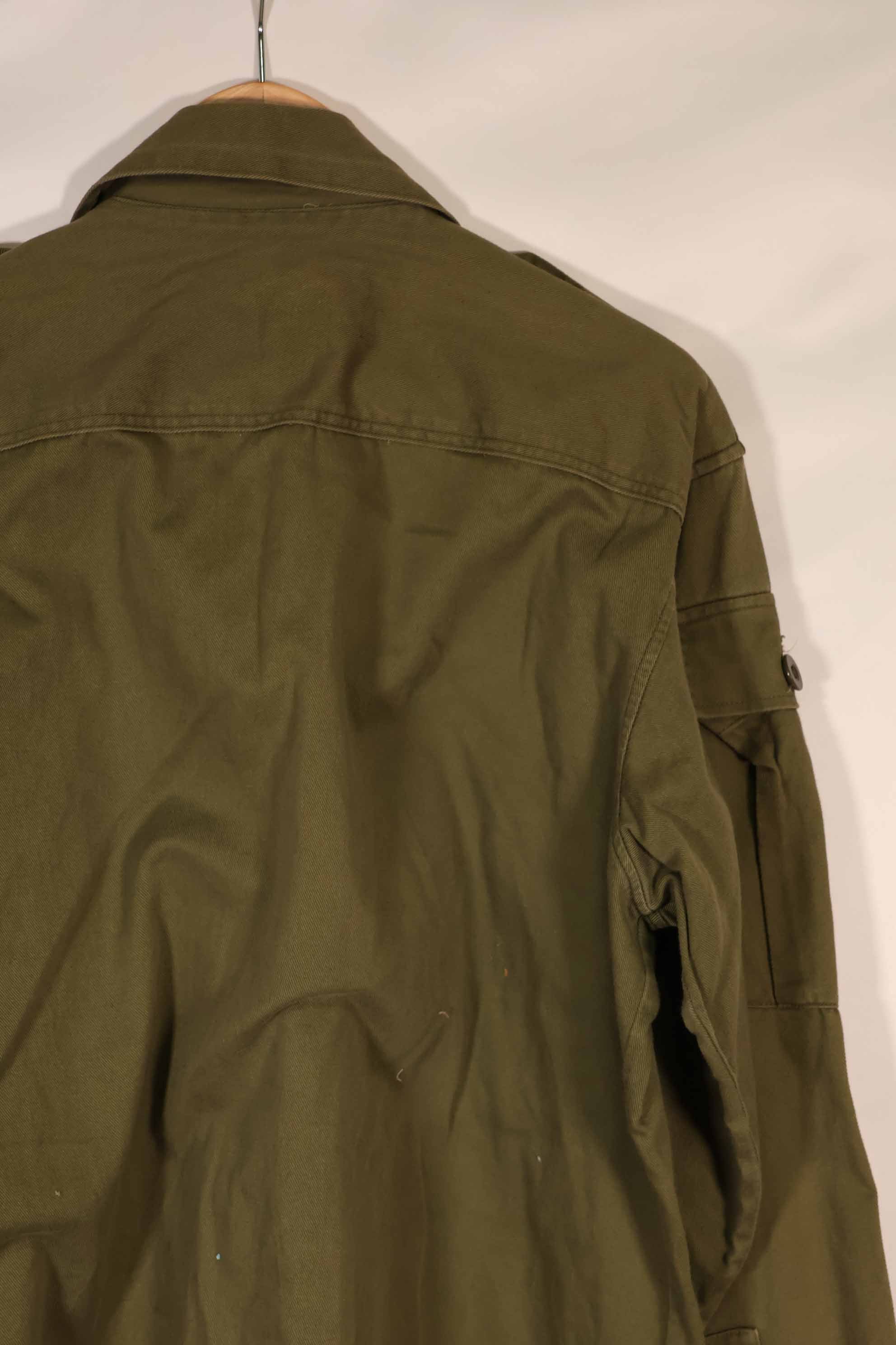 Real 1969 New Zealand Military OD Fatigue Shirt Size 39/41L, used condition