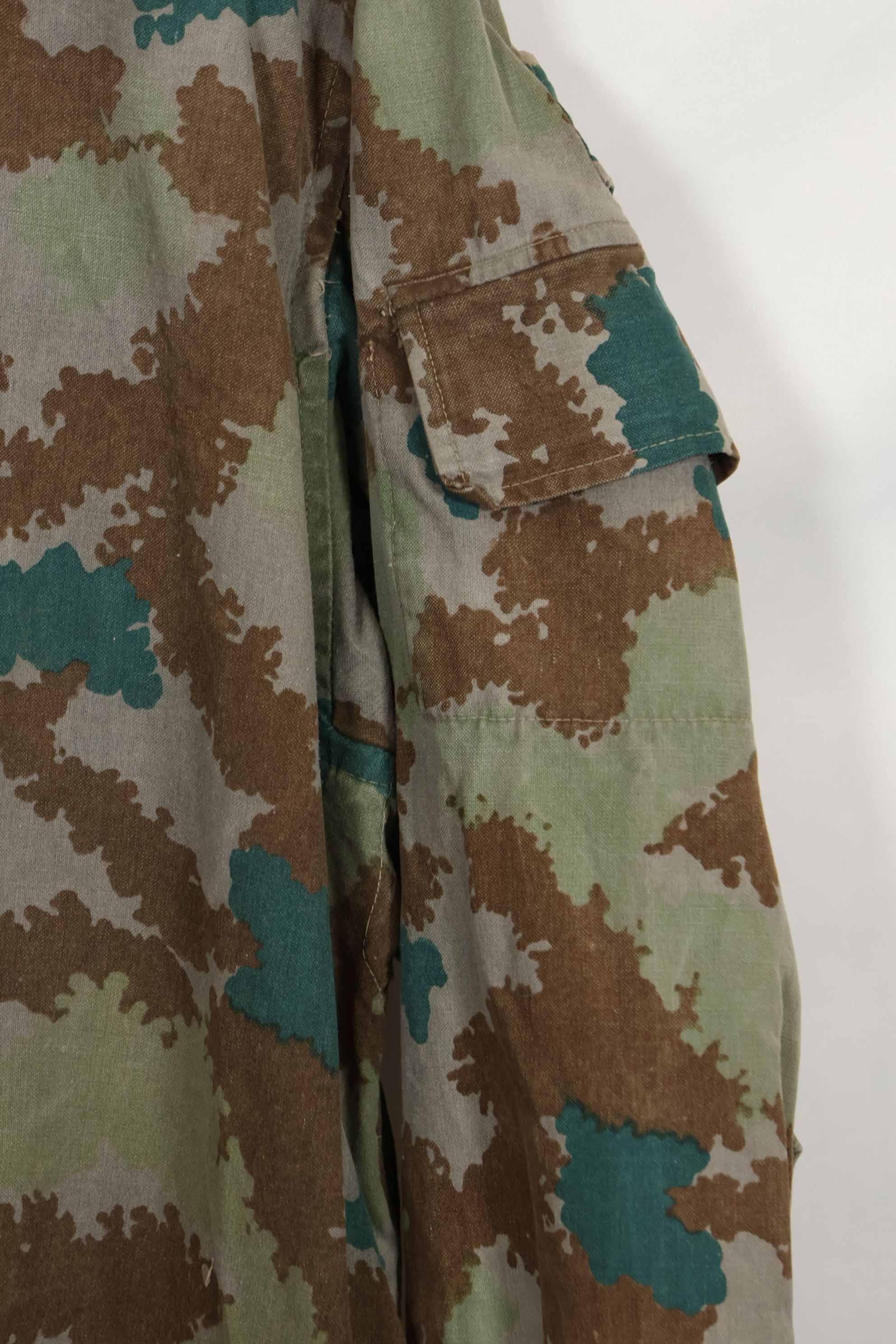 1960 East German Army NVA M58 Flächentarn sniper smock in blumentern camouflage, used.