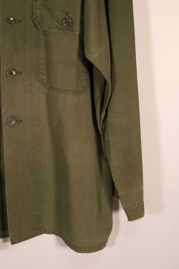 Real Poplin OG-107 utility shirt with retrofitted MACV patch X-Large used