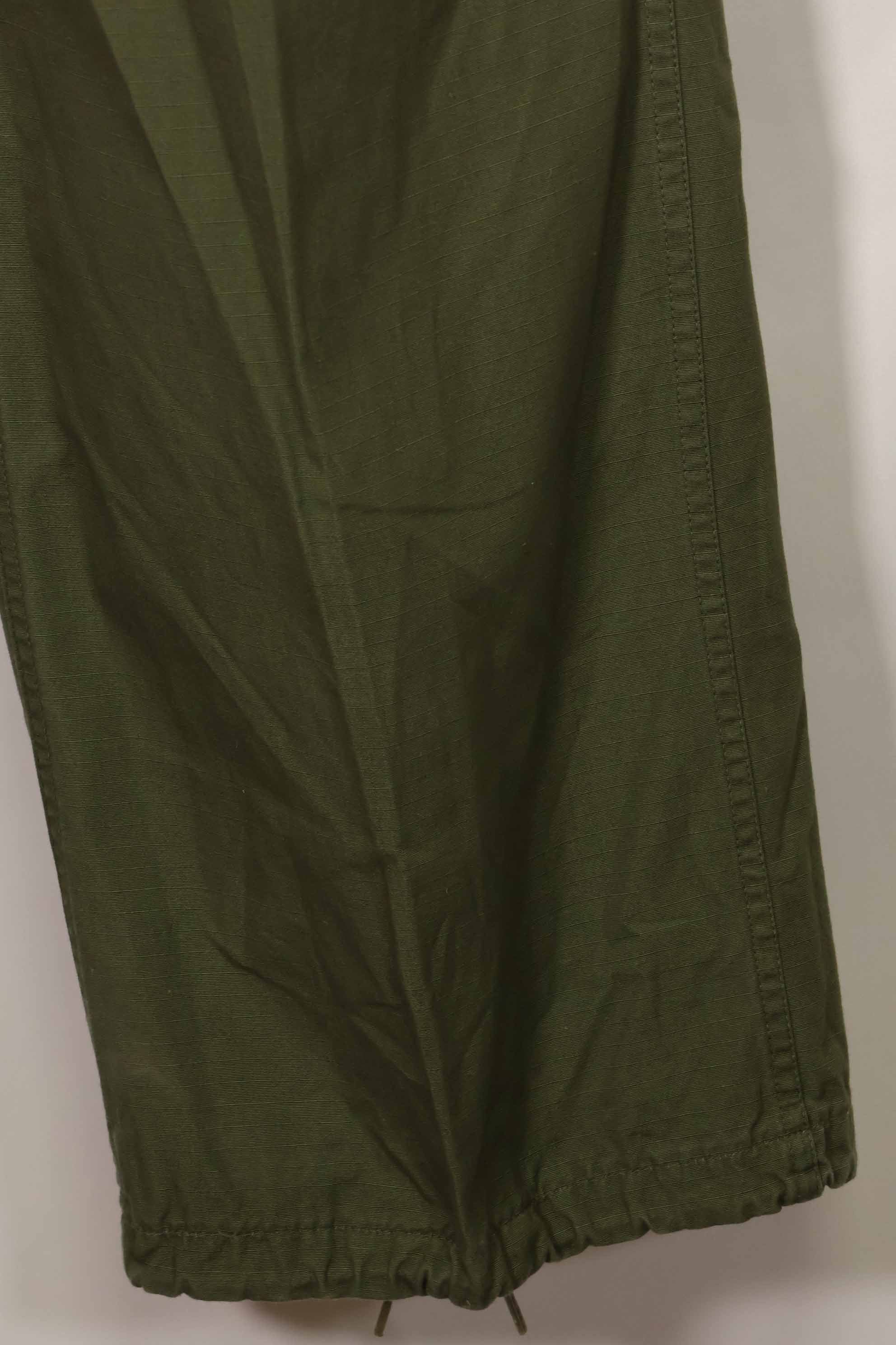 Contract year unknown 4th Model Ripstop Jungle Fatigue Pants L-R Used