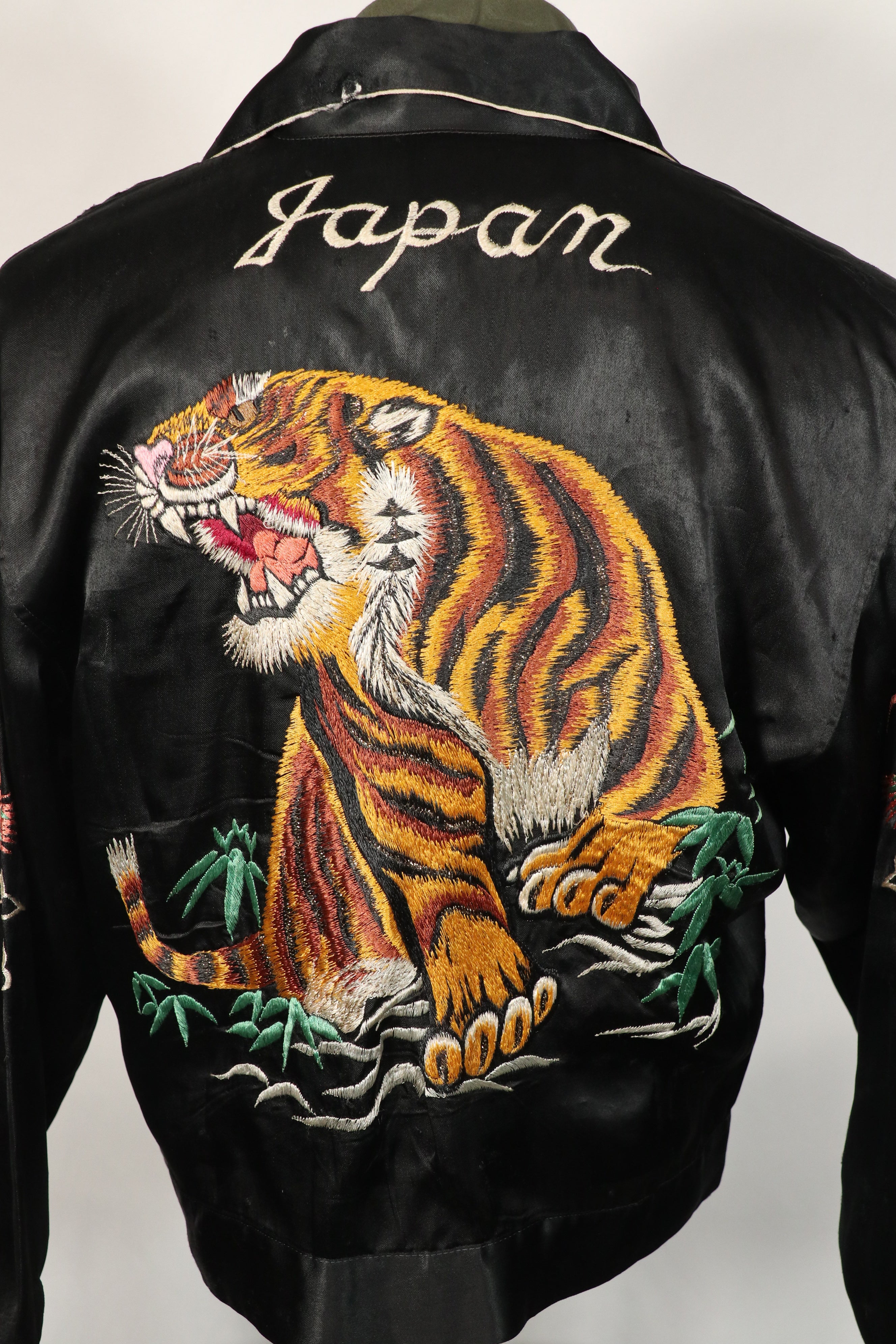 Estimated late 1940s-early 1950s early Japan Jacket, tiger embroidery, small scratches.