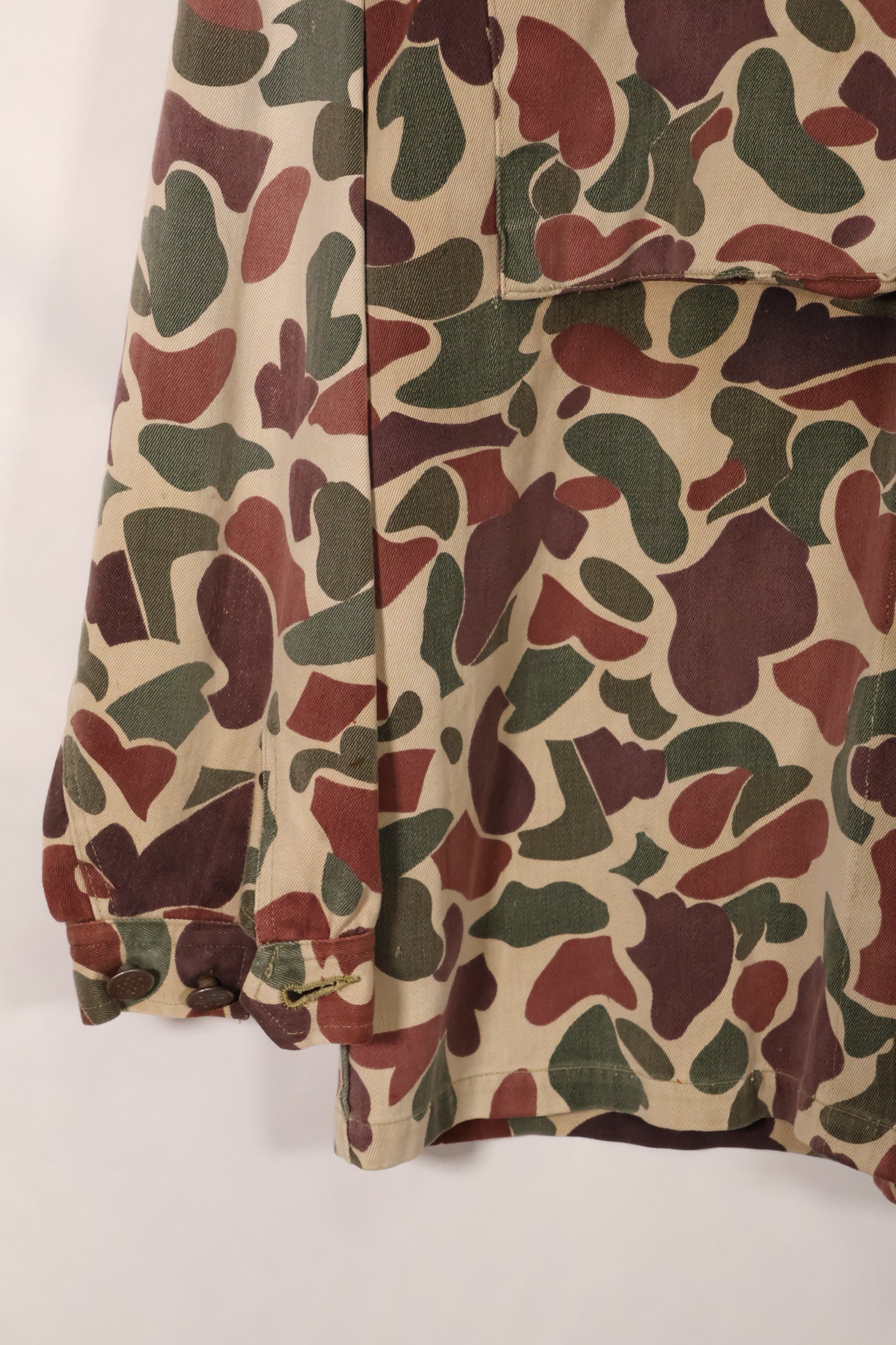 Early to mid 1960s CIDG Beogam camouflage, advisor cut, US-L, faded, used.