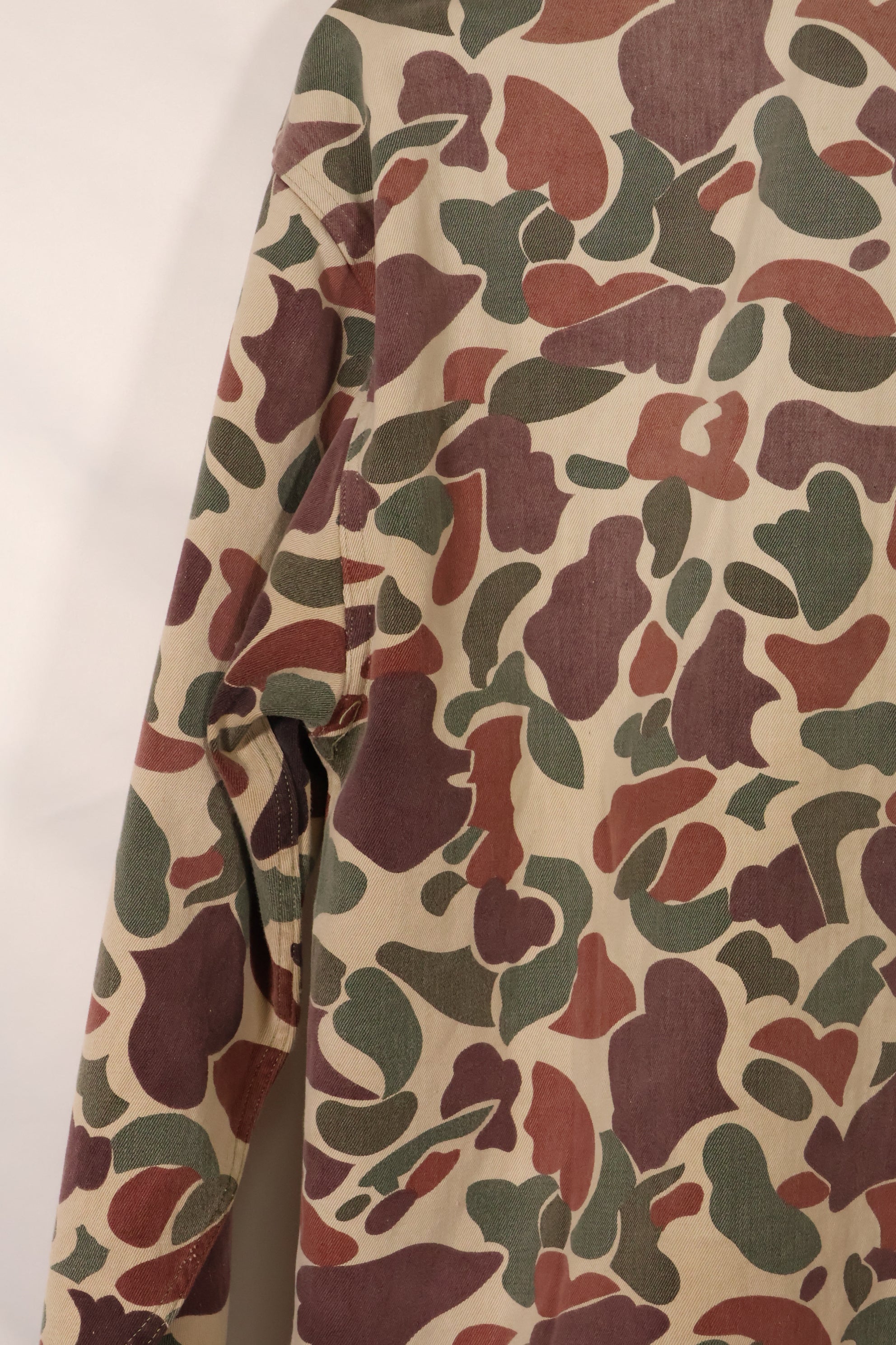 Early to mid 1960s CIDG Beogam camouflage, advisor cut, US-L, faded, used.