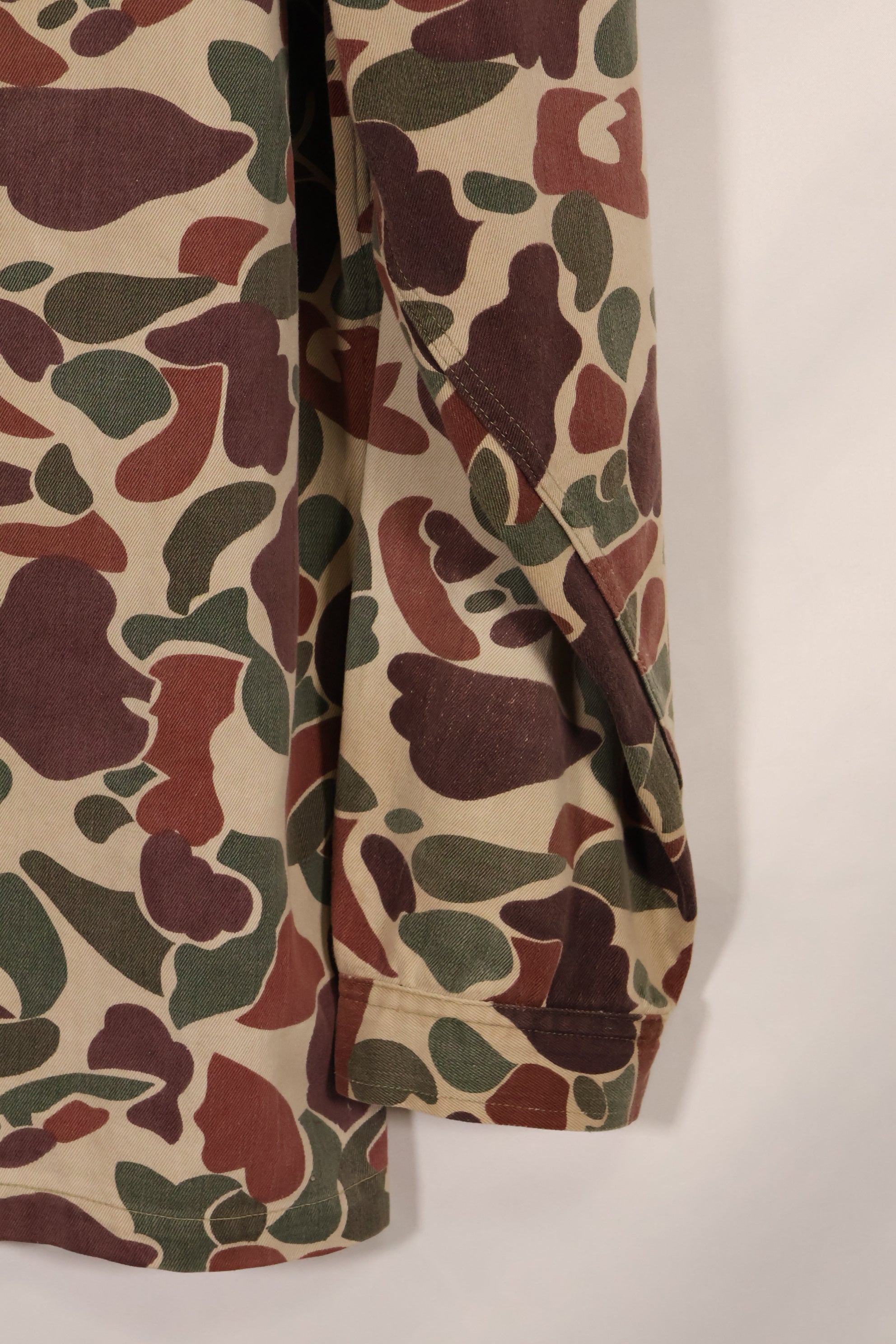 Early to mid 1960s CIDG Beogam camouflage, advisor cut, US-L, faded, used.