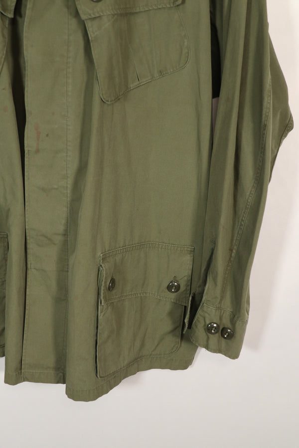 Real 1st Model Jungle Fatigue Jacket, repaired, Big size, used.