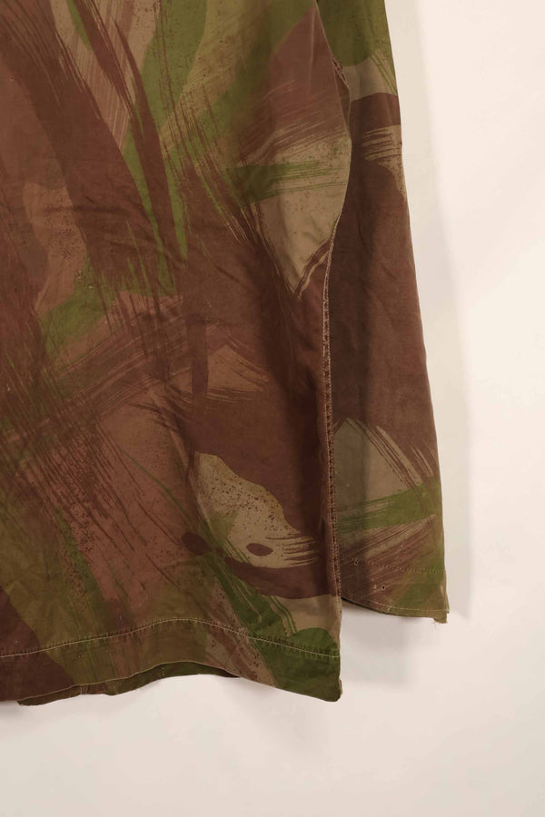 Real 1961 ARVN Windproof camouflage shirt, light fabric, missing buttons, rare.