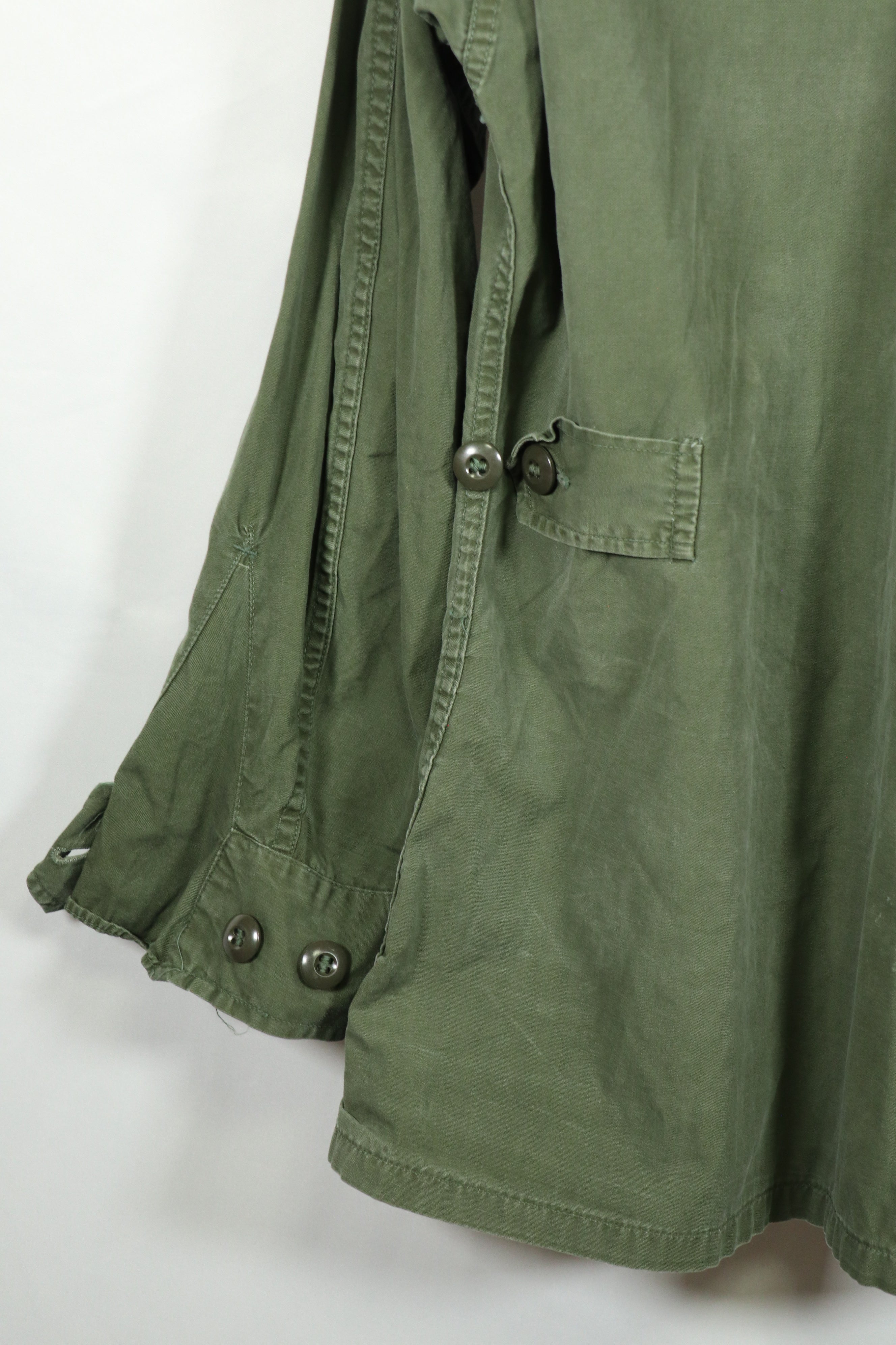 Real 2nd Model Jungle Fatigue Jacket REGULAR -SMALL Stains and scratches, used.