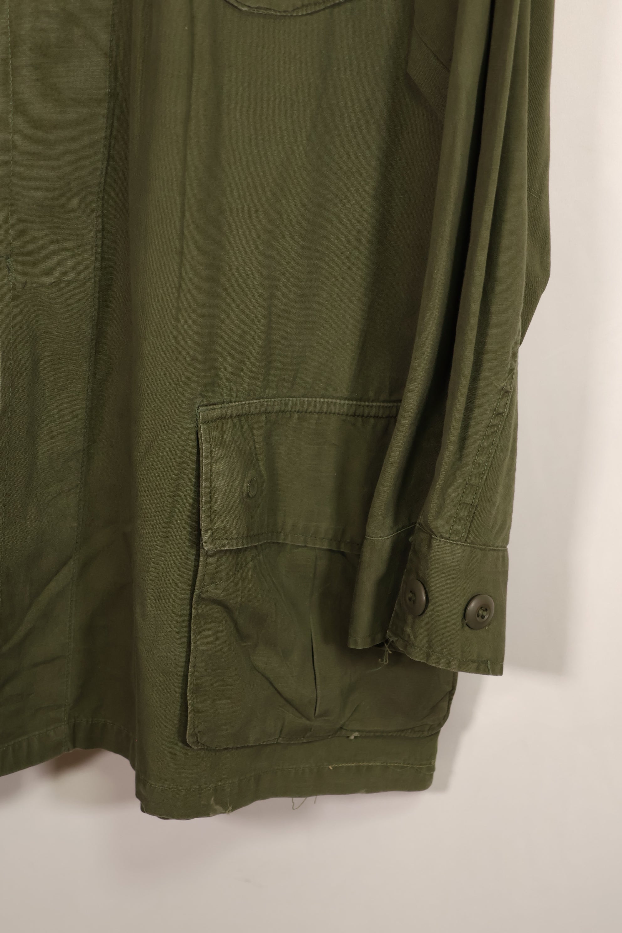 Real circa 1966-1967 lot 3rd Model Jungle Fatigue Jacket, used, size unreadable.