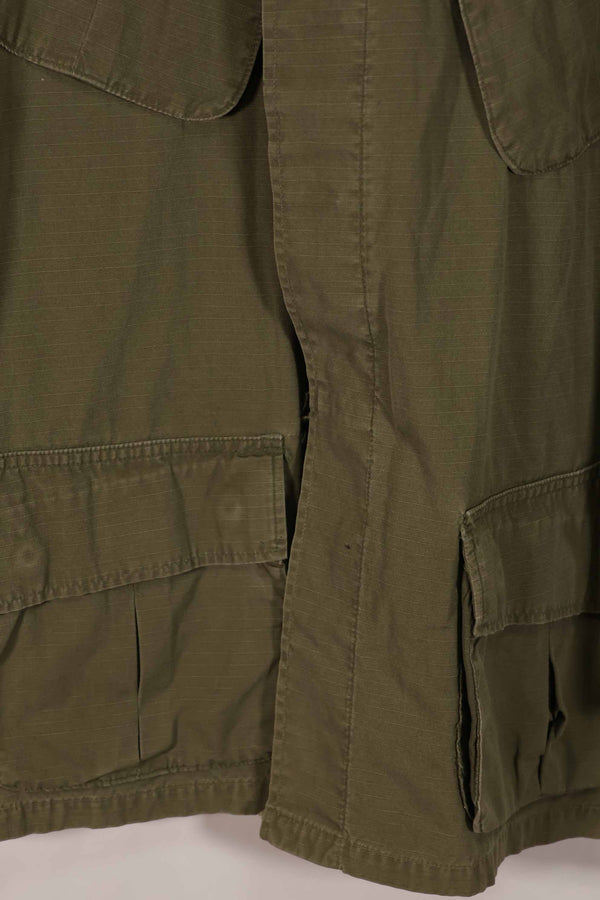 Real 1970 4th Model Jungle Fatigue Jacket M-R Sleeve stains, used.