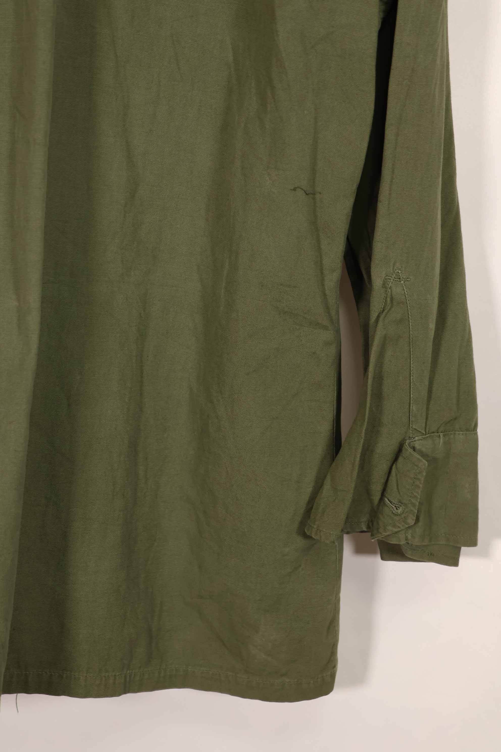 Real 3rd Model Jungle Fatigue Jacket M-S, manufactured circa 1966-67, used.