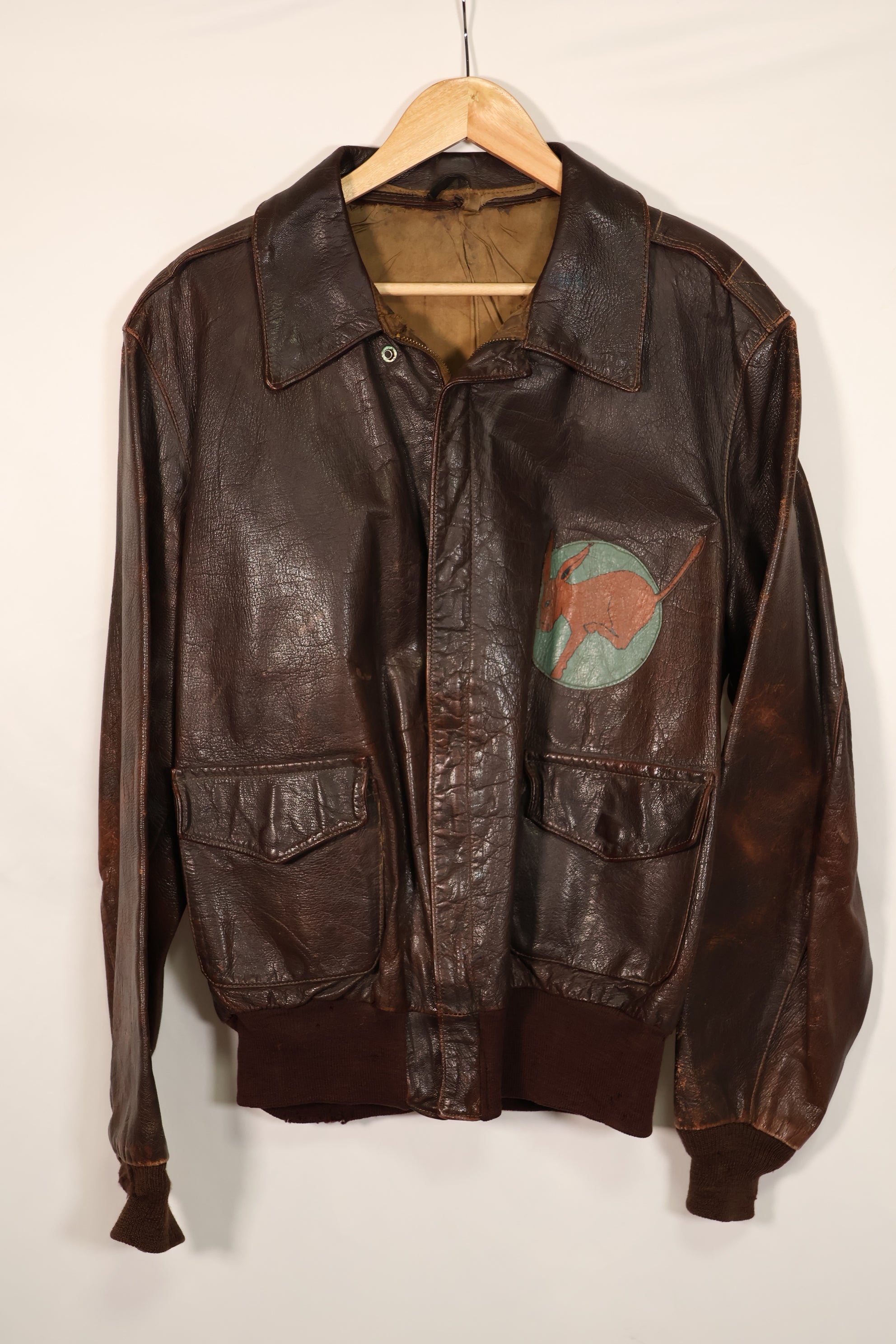 Replica U.S. Army Air Force USAAF A-2 Leather Jacket with Paint & Patches Used