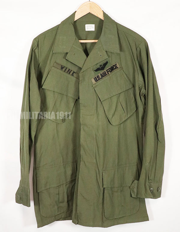 Real 1968 4th Model Jungle Fatigue Jacket M-R USAF Almost unused