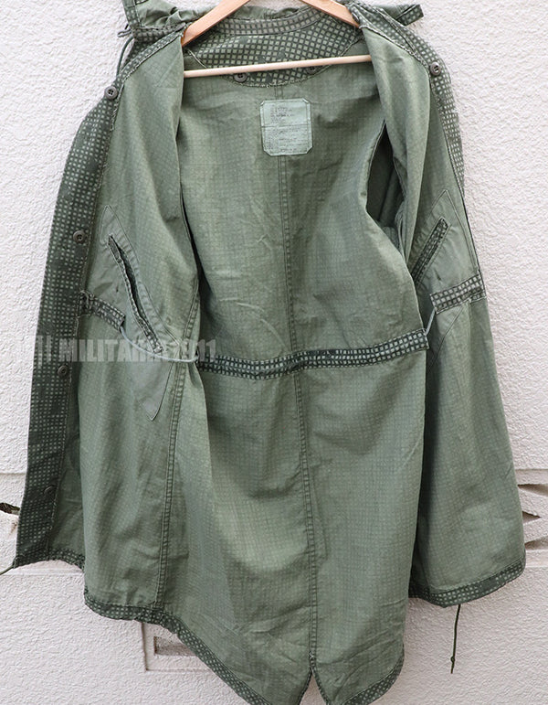 U.S. Army Night Camouflage Desert Parka, 1989, small size.