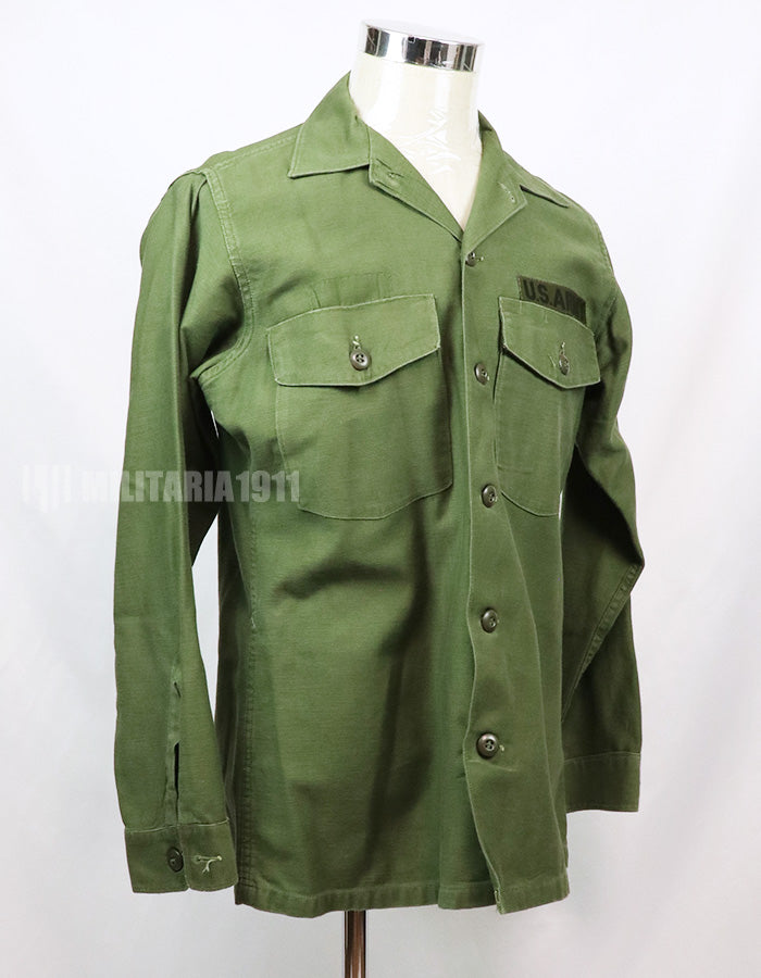 Original utility shirt OG-107, made in early 1970s, wartime lot, US Army, with tape.