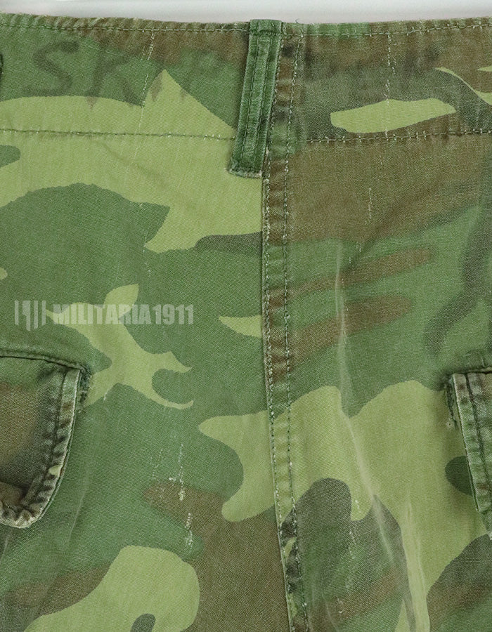 Original non ripstop fabric ERDL jungle fatigues pants, faded, scratched.