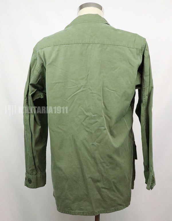 Original 3rd model, ripstop fabric, jungle fatigues, with patches, good condition, 1969 contract.