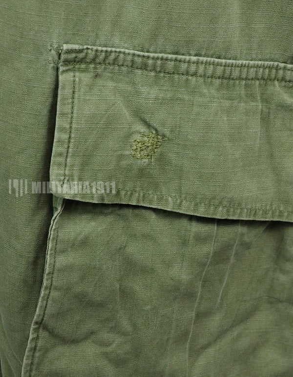 Original 3rd model, ripstop fabric, jungle fatigues, with patches, good condition, 1969 contract.