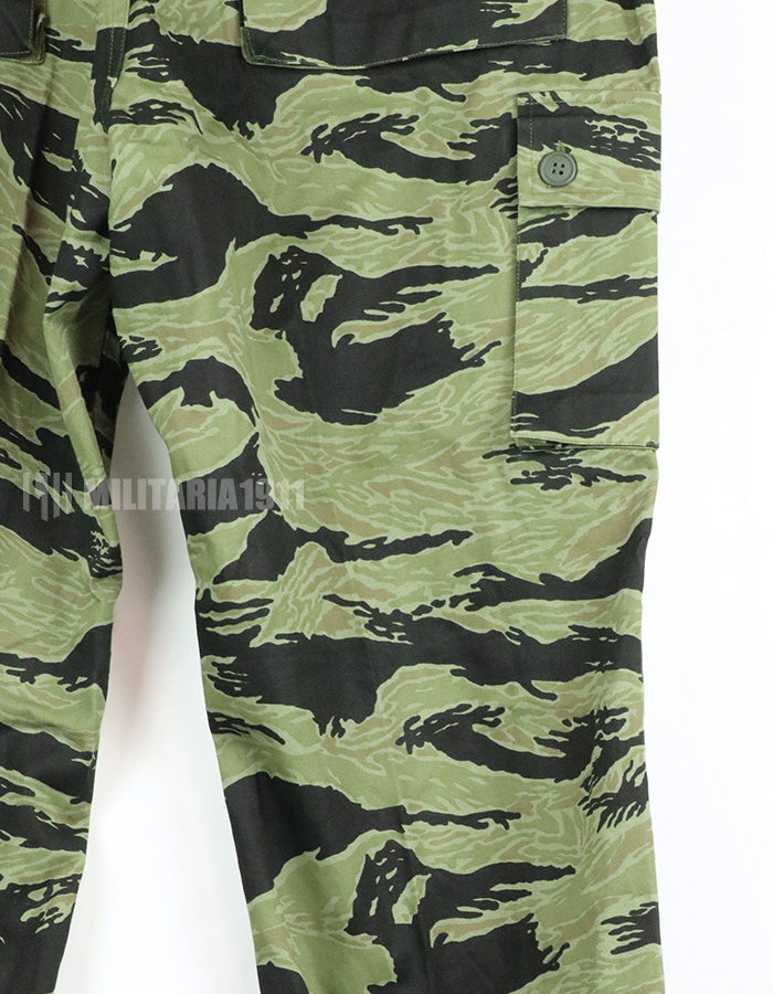 Replica Sea Wave Pattern Tiger Stripe Pants with Cargo Pockets