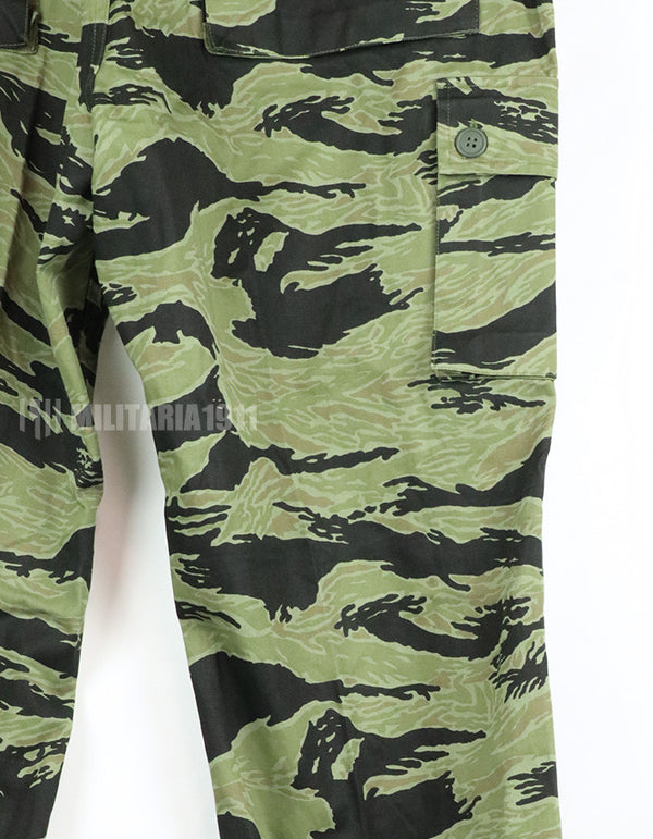 Replica Sea Wave Pattern Tiger Stripe Pants with Cargo Pockets